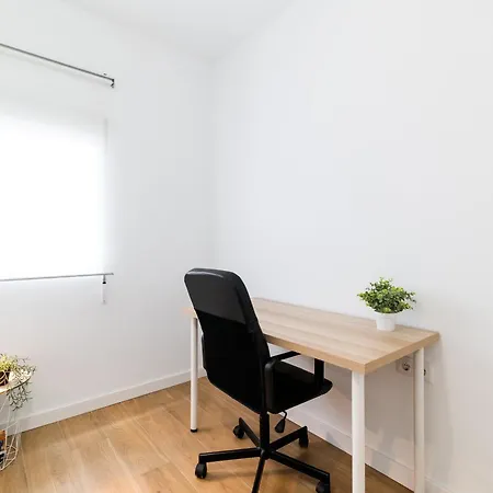 Centro Y Confort: Junto A Corte Ingles