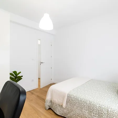 Centro Y Confort: Junto A Corte Ingles